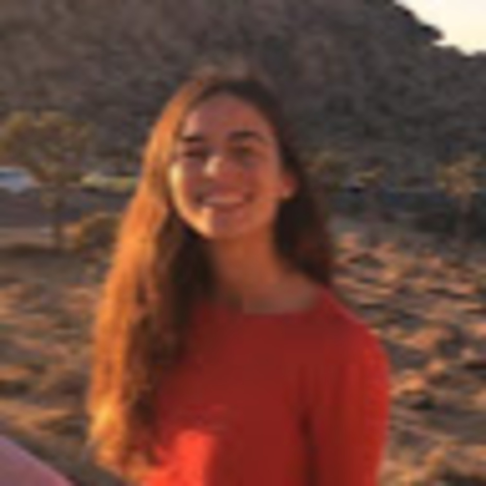 Meet your Posher, Daniela